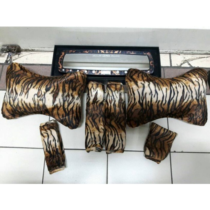 bantal set motif macan
