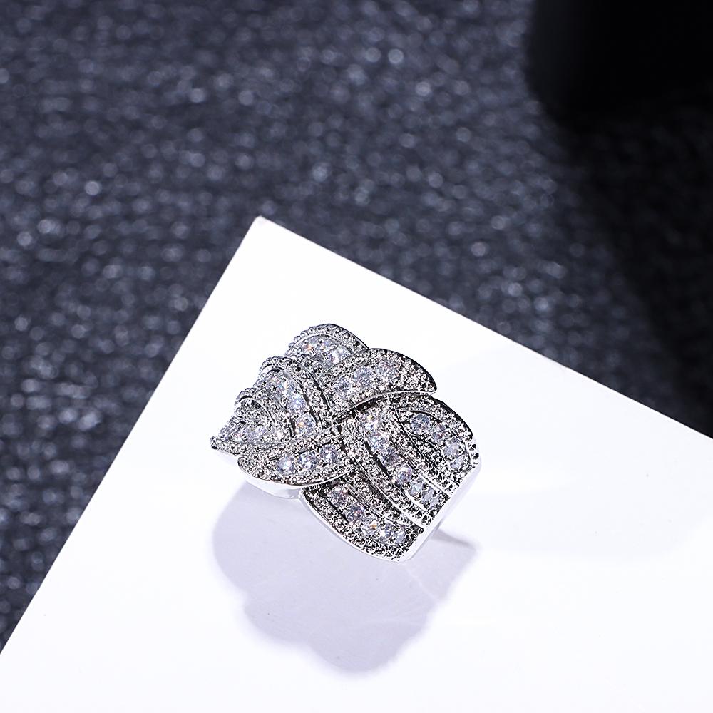 R-flower Cincin Cubic Zirconia Desain Panas Untuk Hadiah Hari Valentine Wanita Pertunangan