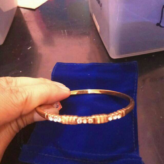Gelang tangan swasa