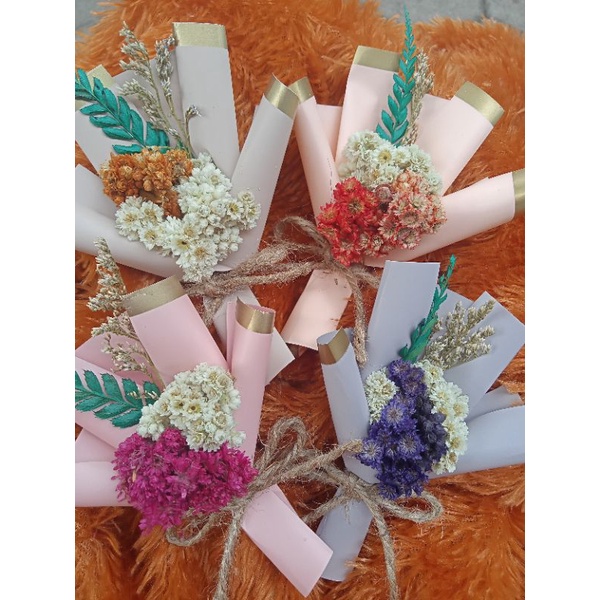 Buket mini bunga kering uk sedang 2 warna, mini hampers, kado souvenir