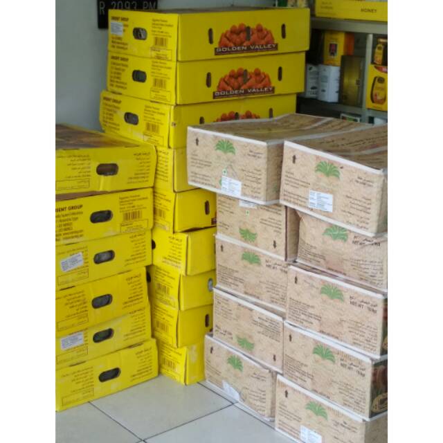 

Grosir Kurma kholas kartonan