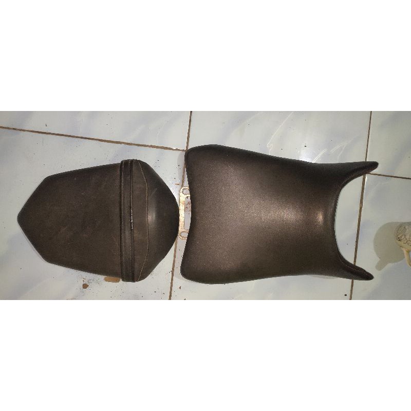 Jok belakang R15 V2 original copotan