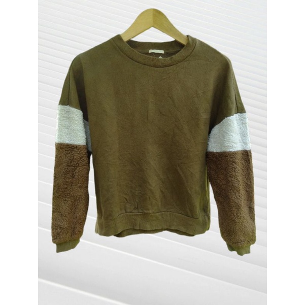 crewneck/sweater GU by uniqlo