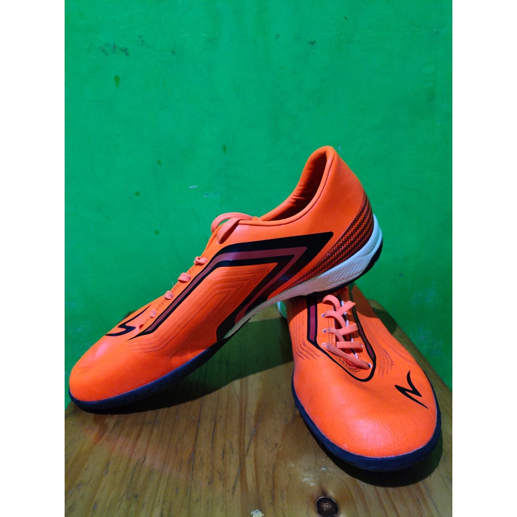 NEW ARRIVAL UNLIMITSHOP SEPATU FUTSAL SPECS DIVO IN ORANGE ORIGINAL