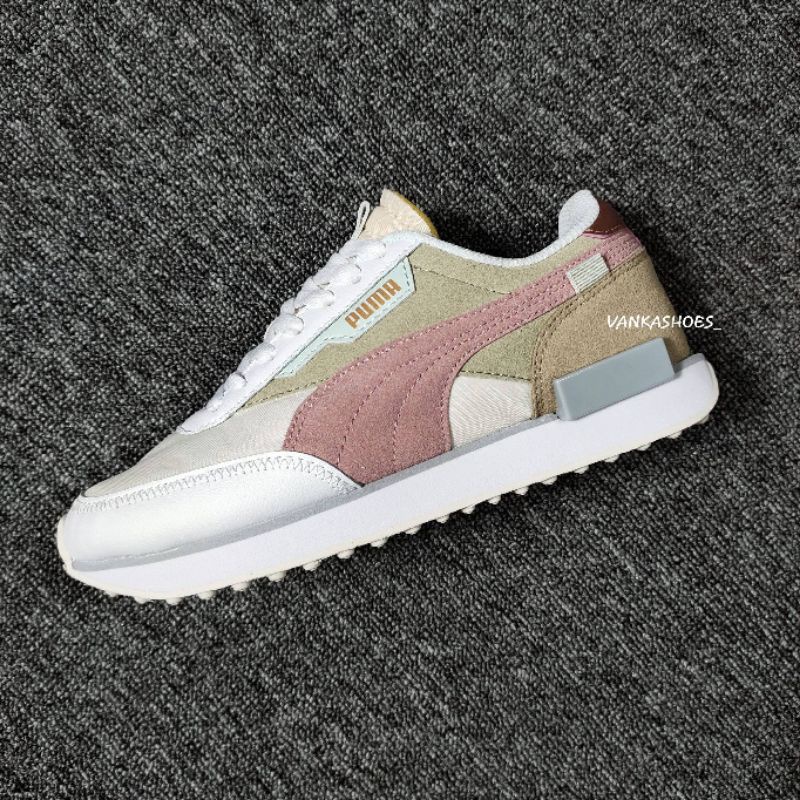 SEPATU PUMA FUTURE RIDER SOFT METAL MARSHMALLOW NATURAL VACHETTA