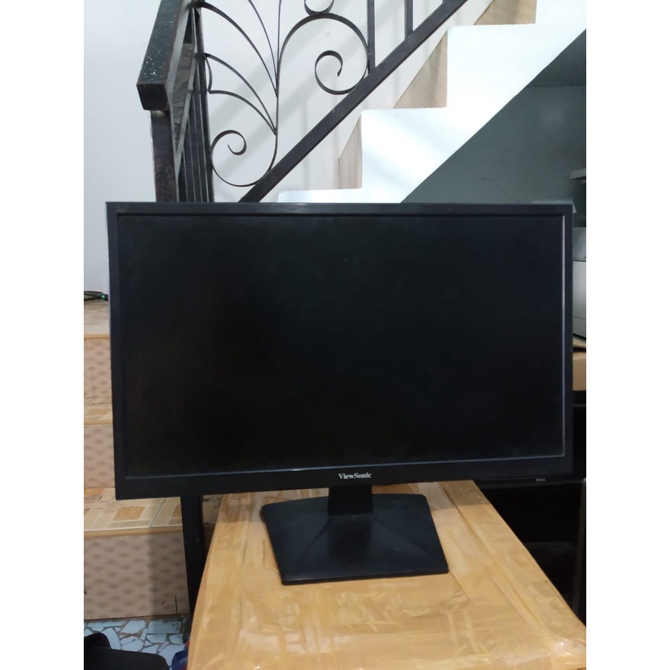 LED Monitor 24inch LG Layar IPS hdmi Mulus