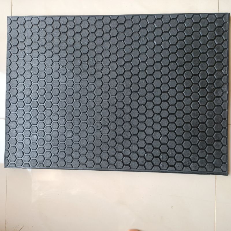 keset karet hitam hexagonal alas mobil keset karet murah Karpet Keset Kantor Rumah warna Hitam ukuran 44 x 63 cm heksagonal