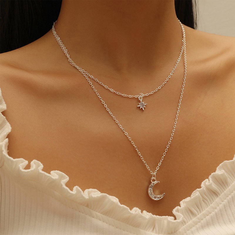 Kalung Choker Multilayer Liontin Bulan Bintang Aksen Kristal Gaya Boho