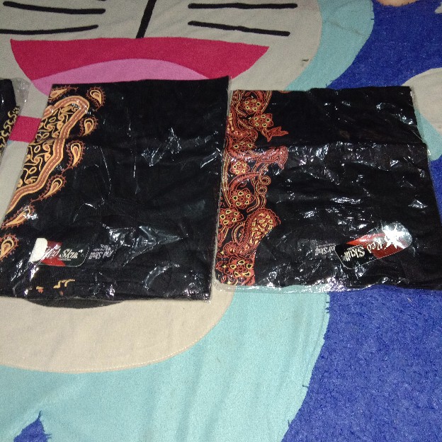Kaos Batik Murah Grosir Solo | Oblong | Kaos Wisata | Kaos Oleh2 | Kaos Polos | Kaung Kecil