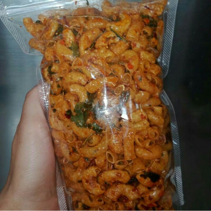 

Makaroni Pedas Aroma Daun Jeruk