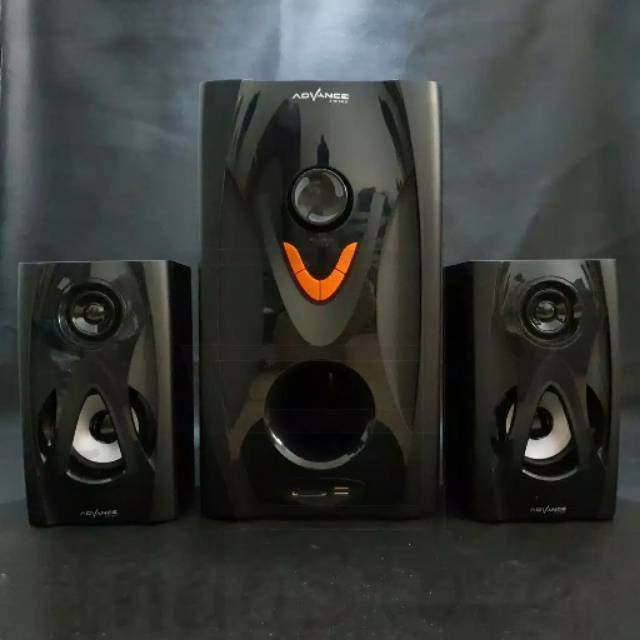 Speaker advance M8200fm