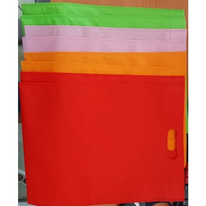 

Tas Parsel / Tas Hampers / Goodie Bag Oval Warna Polos Ukuran ± 25 x 35 cm (1 PCS)