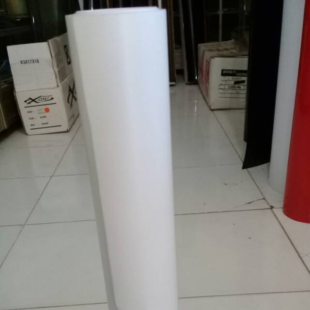 Stiker skotlet putih dof