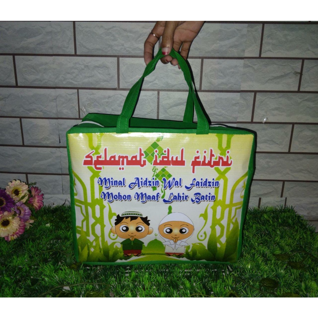 

TAS PARCEL LEBARAN ANTI TUMPAH FREE DESAIN