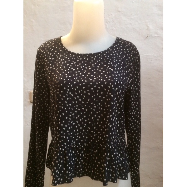 BAJU H&M CROP TOP THRIFT