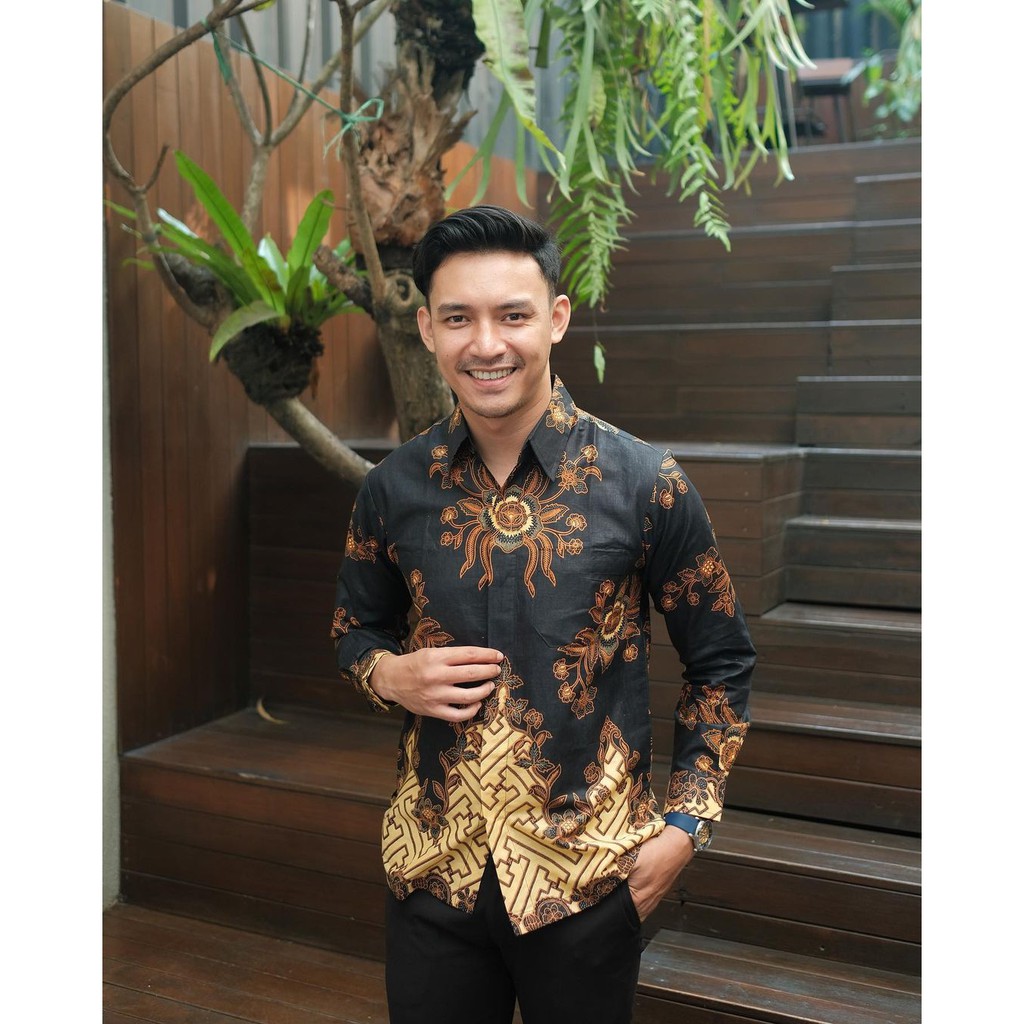 ADA 2 Warna - SHOPASHOP SOLO Batik Kebaya Couple Modern Alinda Tulle Mutiara aplikasi payet motif pager Model TUNIC-BRUKAT-KEBAYA-OUTFIT-KONDANGAN-KEKINIAN-KEBAYA-TUNANGAN-LAMARAN-WISUDA-SERAGAM-TUNIK-BROKAT-BATIK-COUPLE-SERAGAMAN