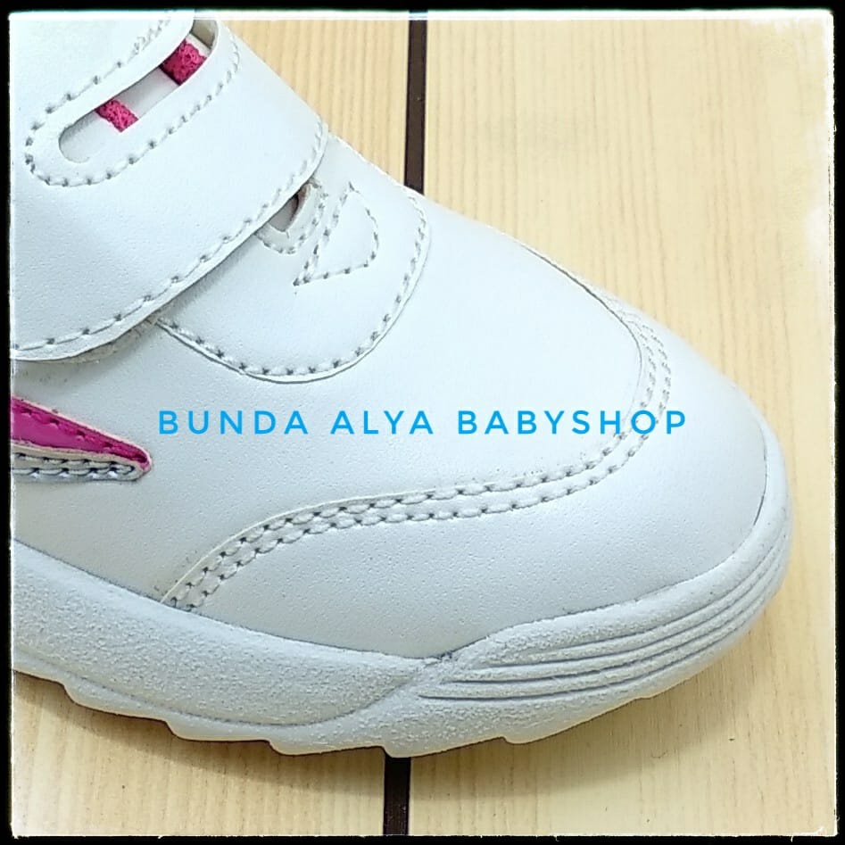 Sepatu Anak Perempuan Sporty Usia 4 Tahunan PUTIH PINK Size 28 - Sepatu Anak Cewek Alas Karet Anti Licin