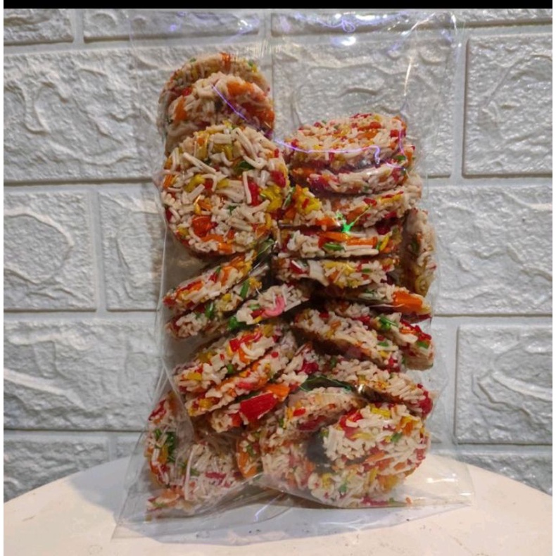 

KERUPUK GRANDONG MENTAH WARNA-WARNI 1 KG