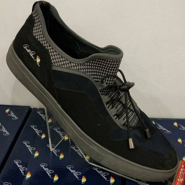 Sepatu casual pria Arnold Palmer