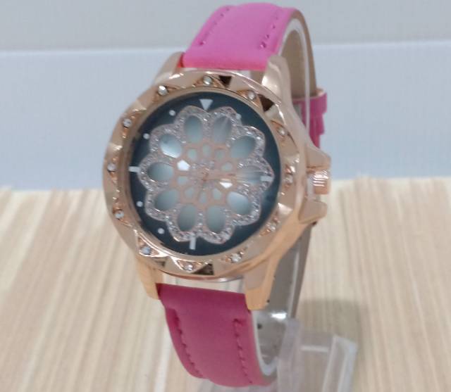 Jam Tangan Wanita Geneva Plat Bunga Strap Kulit BW-15