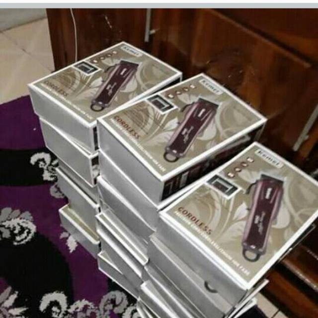 Mesin cukur Kemei KM_ 2600