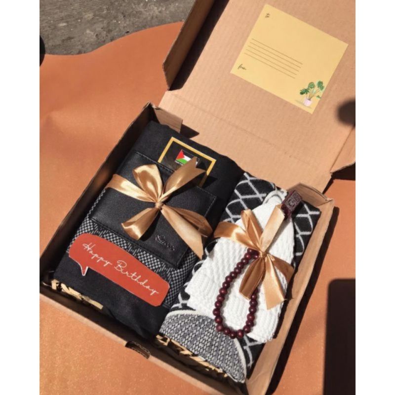 

Gift box/Hampers/kado birthday/kado wedding