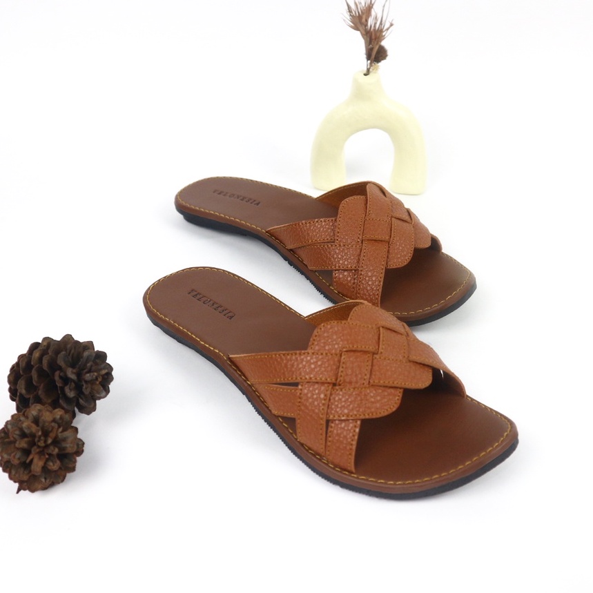 Sandal Wanita Flat Sandal Flip Flop Kulit Sintetis Sandal Papirut Sol Karet Anti Licin Velonesia - Nastya