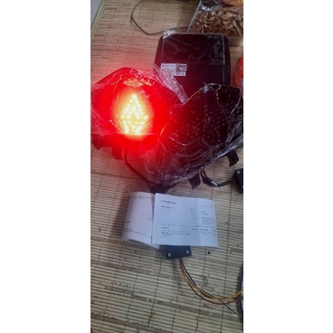 PAKETAN : stop lamp vario 125.150 new 10 mode running warna merah (+mika smoke &amp; batok)