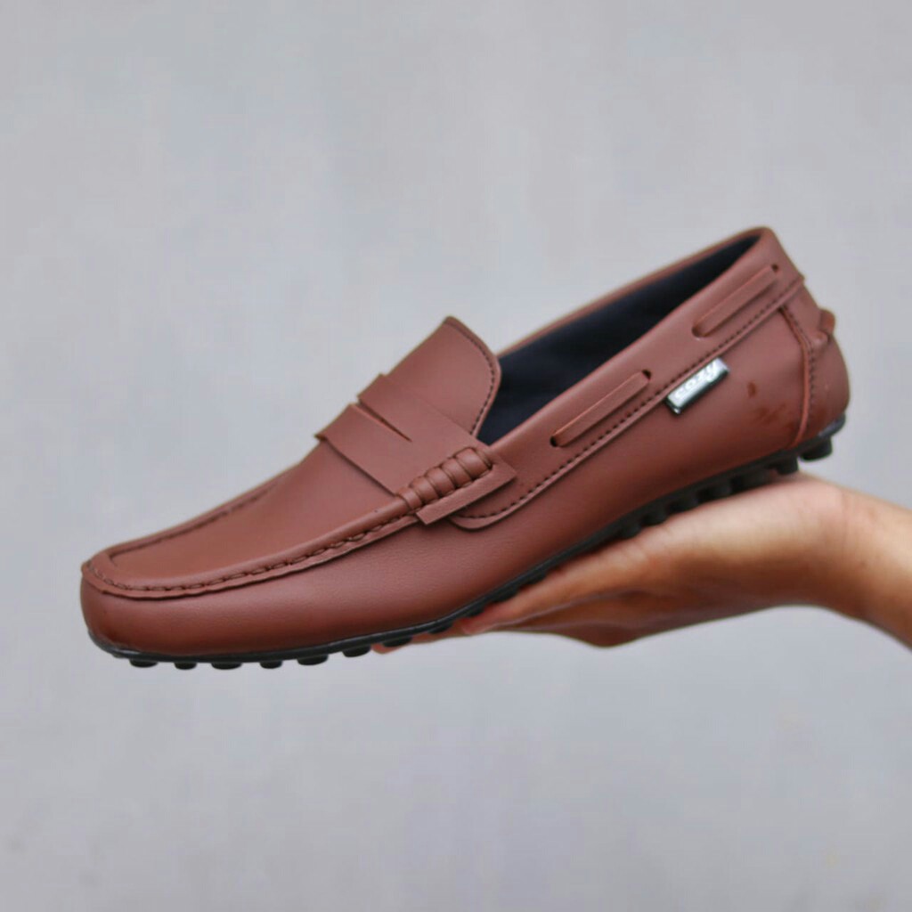 COD - Sepatu Pansus || Sepatu Slip On Pria Cozy Verona Sepatu Santai Kulit Suede Original Made