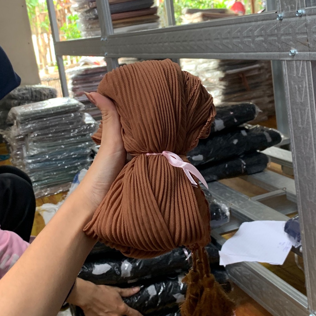 Jilbab Plisket Segiempat Bella Plisket Pleated Jambul Segiempat Plisket Jambul-cacao