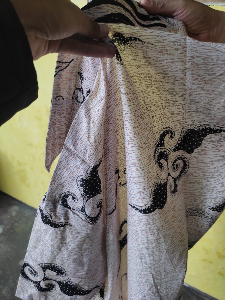 Hem Pria Batik  Monocrome Lengan Pendek Terbaru Size M.l.xl, Kemeja Batik, Baju Batik Pria Terbaru