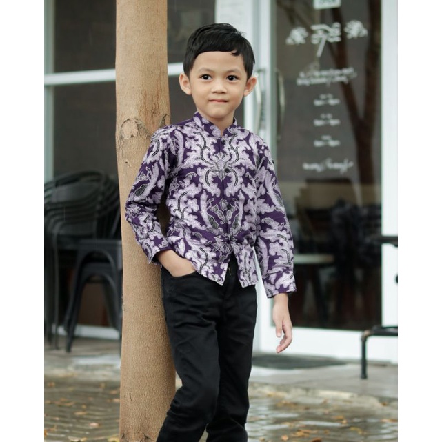 Batik Anak Slimfit Panjang Motif Casual Warna Ungu Lilac