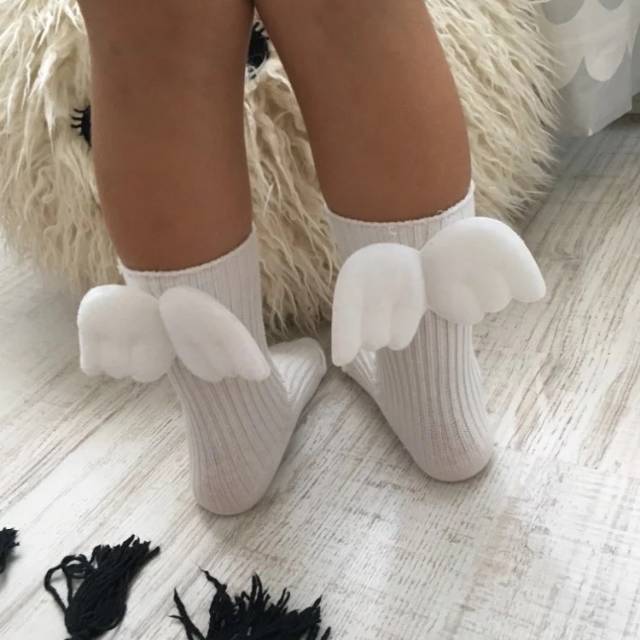 Kaos kaki ~ cute angle wings kids socks (6month-2years and 2-4years)