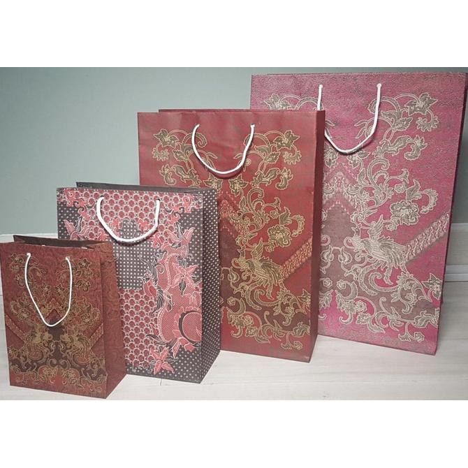 

Paper Bag Batik Uk M - Tanggung 25.5 X 34.5 X 9.5 / 12 Pc Per Pak