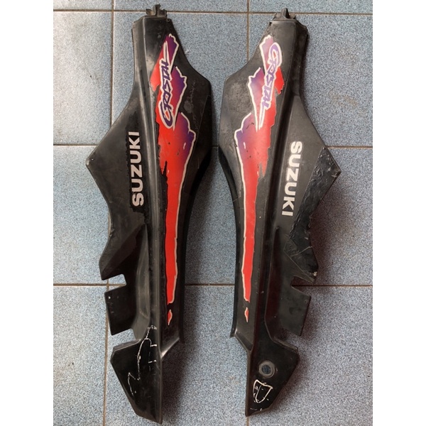 Sepasang Cover Body Bodi Belakang Kanan Kiri Suzuki Crystal 110 Cristal Original