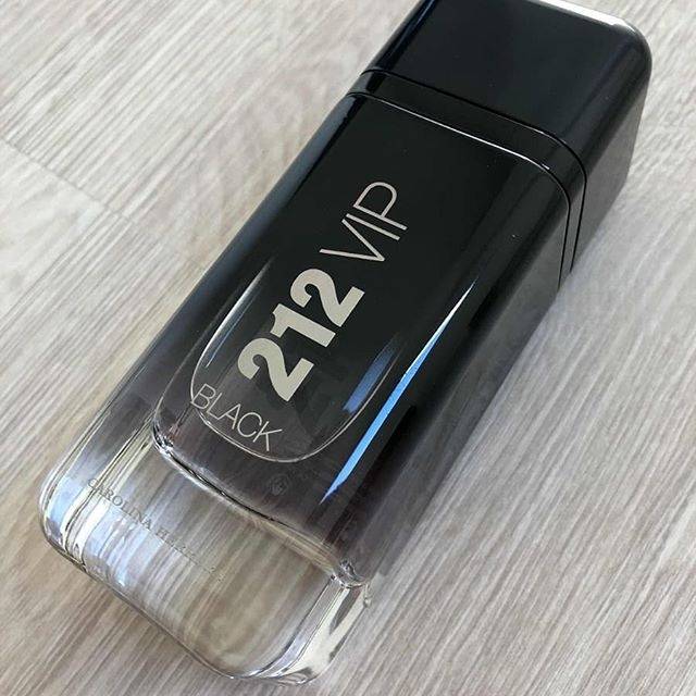 Carolina Herrera 212 Vip Black