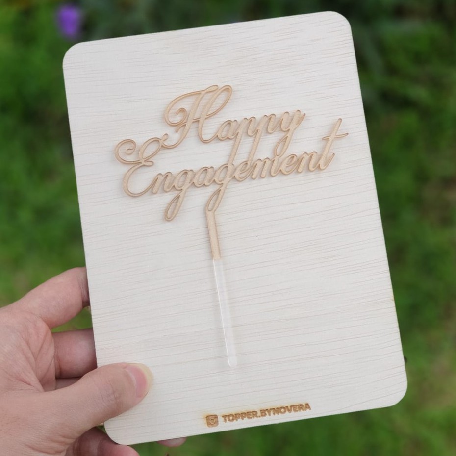 Topper Happy Engagement