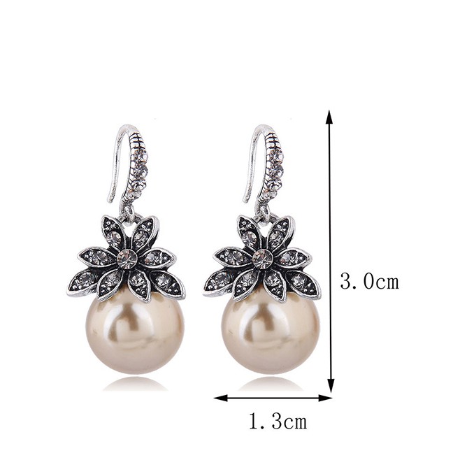 LRC Anting Gantung Fashion Flower Pearl Earrings A5801X
