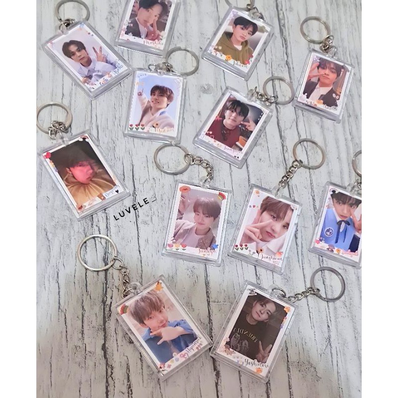 Treasure Acrylic Clear Keychain Gantungan Kunci Akrilik