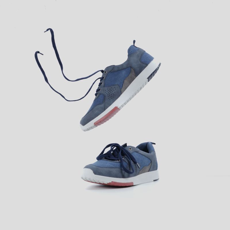 Jual Sneakers Lois original | Shopee Indonesia