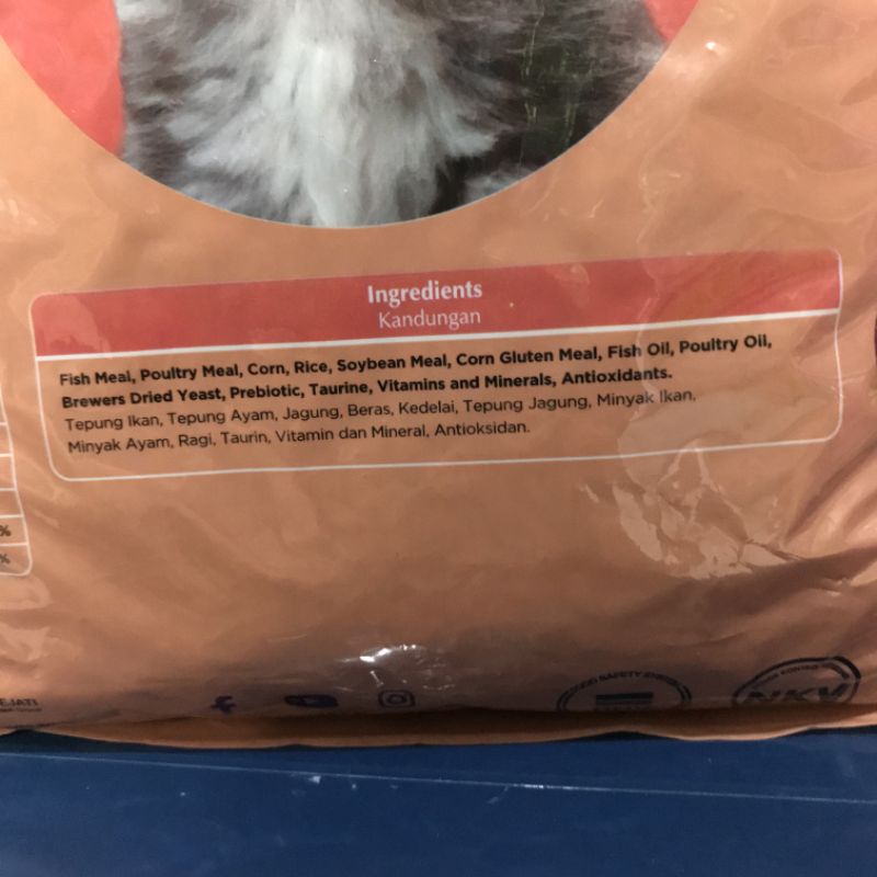 Bolt Kitten (paket 8kg) Makanan Anak Kucing - Grab/Gosend