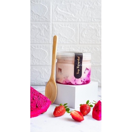 

HEALTHY DESSERT - STRAWBERRY YOGURT