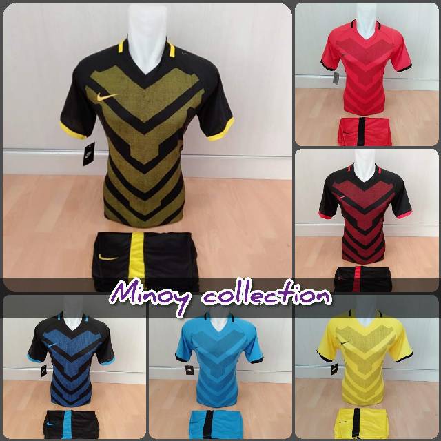 Setelan kostum sepak bola dan voli