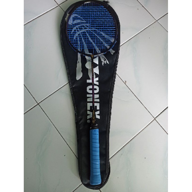 RAKET BADMINTON CARBONEX 8