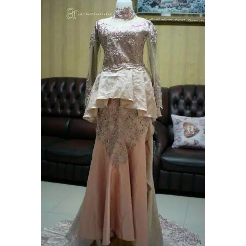 gaun rose gold