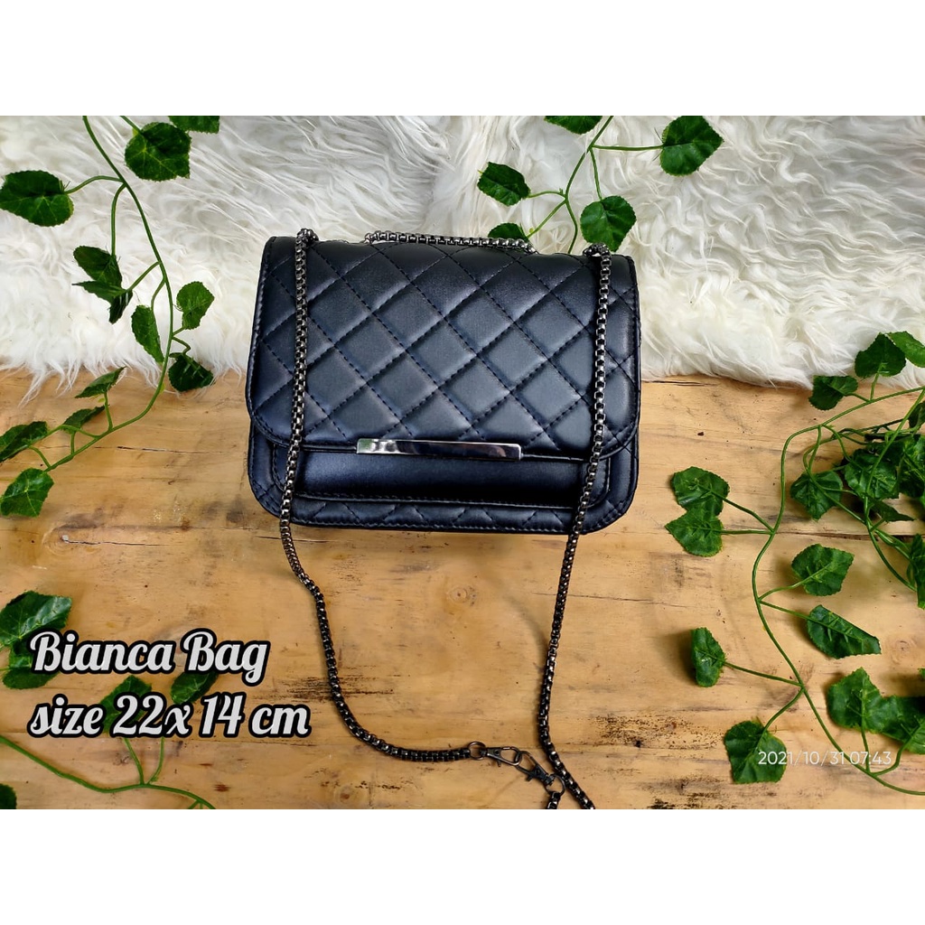 tas slempang wanita model kekinian