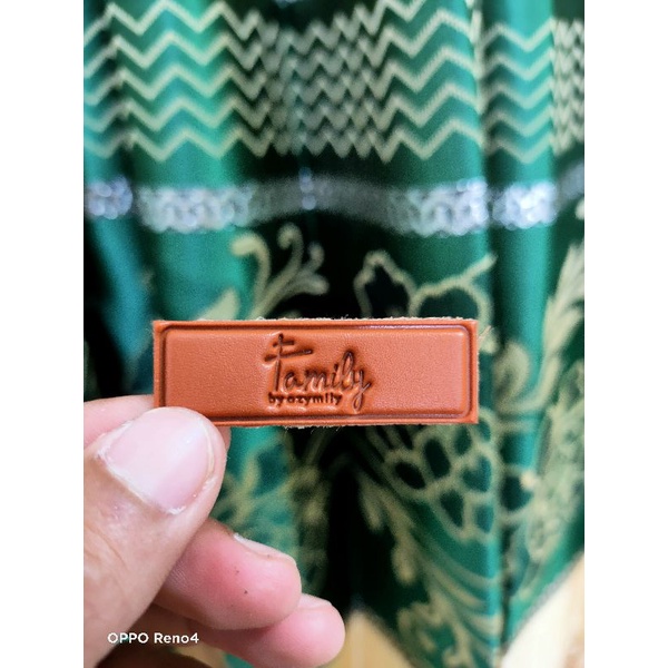 

label kulit embos polos 1,5x5 cm