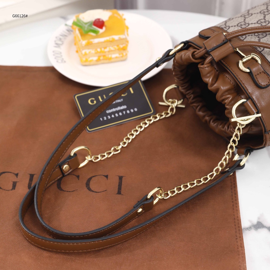 09 Small Bucket Bag #G66126