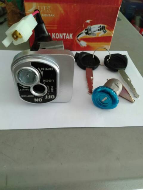 KUNCI KONTAK ASSY ATAU SET REVO ABSOLUTE-1
