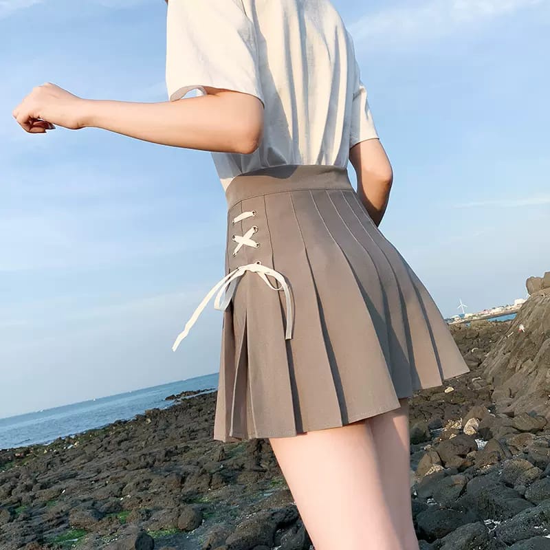 

READY TPID KOREAN TENNIS SKIRT TALI PITA PUTIH DENGAN LUBANG